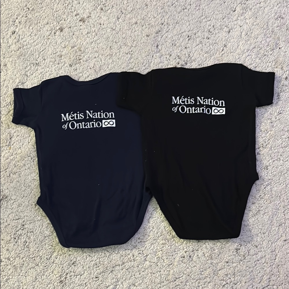 Métis Nation I Aspire Onesies - Black and Navy Set Size 6m NWOT